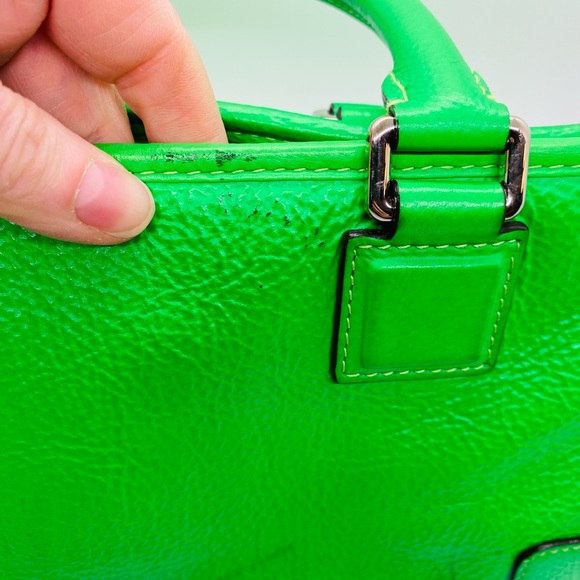 Loewe Green Limited Edition leather bag with handles - Picture 8 of 17
